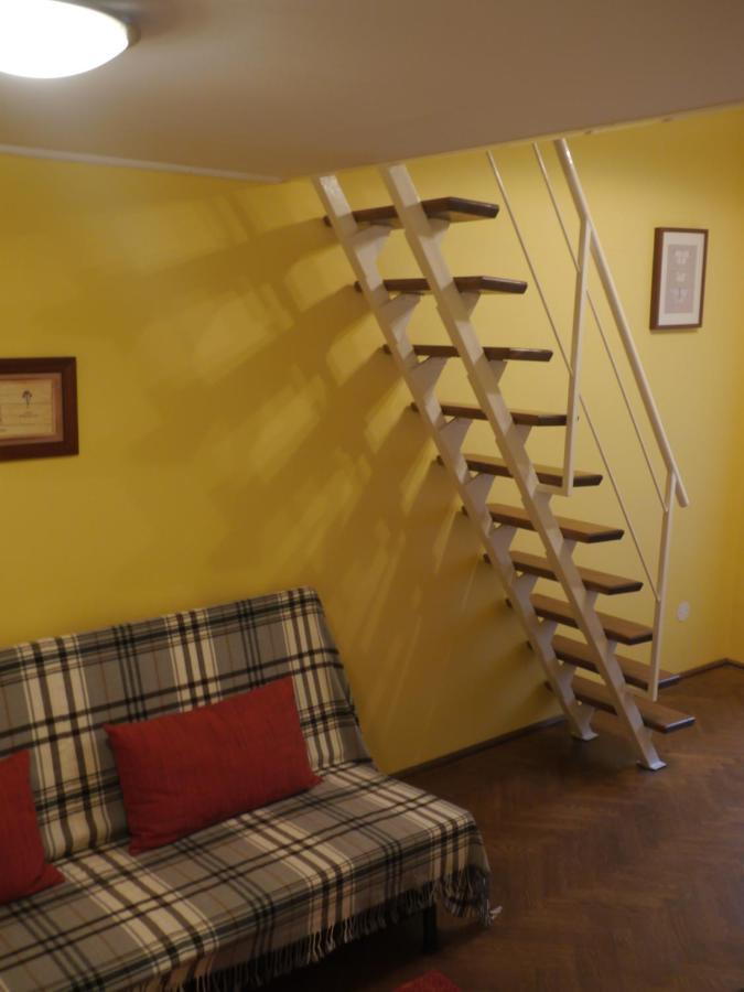 Klauzal Ter 9 Budapeste Exterior foto