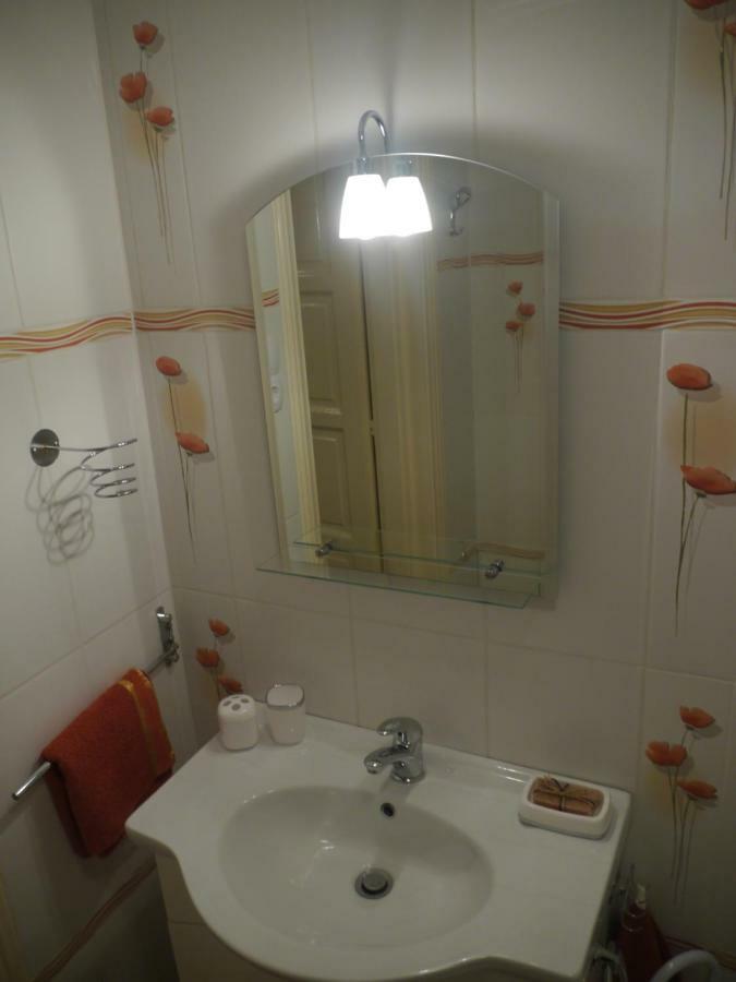 Klauzal Ter 9 Budapeste Exterior foto